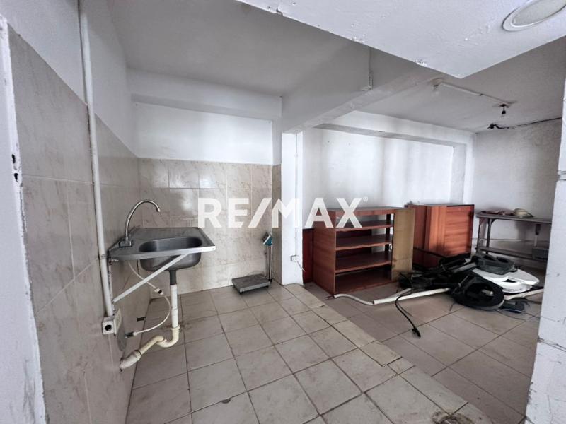 En Alquiler Local Comercial Cc Galerías paraguana, Puerta maraven