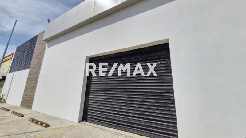 En Alquiler Local Comercial Avenida Ollarvides, Puerta Maraven, Cardón, Falcón, 4154, VEN