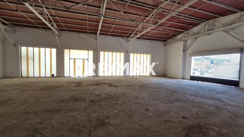 En Alquiler Local Comercial Avenida Ollarvides, Puerta Maraven, Cardón, Falcón, 4154, VEN