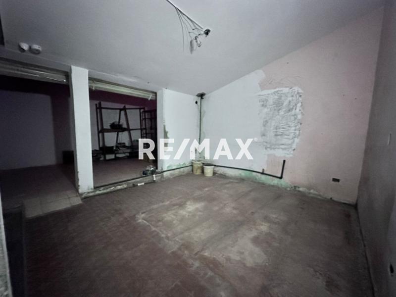 En Alquiler Local Comercial Avenida Ollarvides, Puerta Maraven, Cardón, Falcón, 4154, VEN