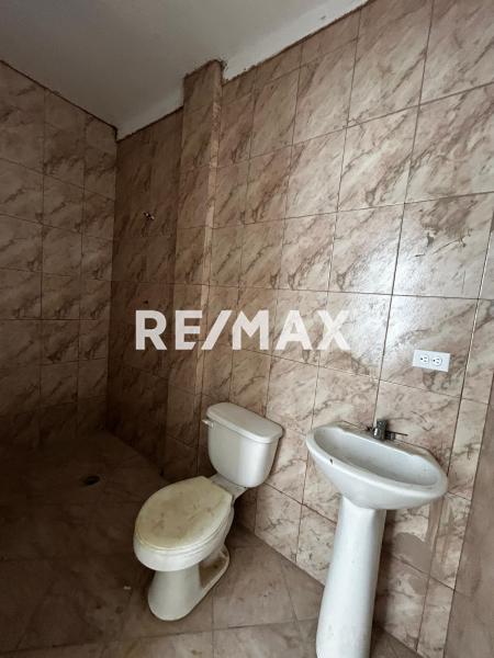 En Venta Casa o TownHouse Urbanización Las Adjuntas