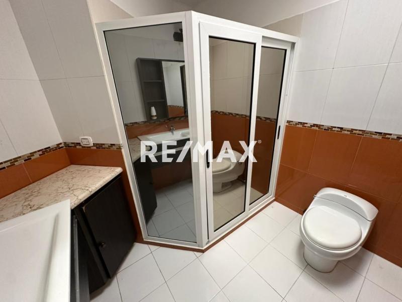 En Alquiler Casa o TownHouse Urbanización Casacoima.