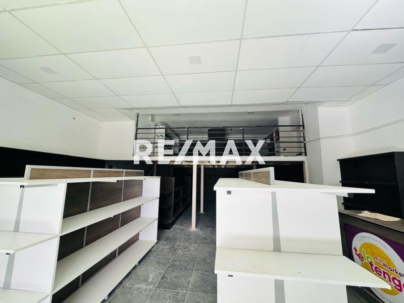 En Alquiler Local Comercial Calle Girardot, Centro, Punto Fijo, Falcón, 4102, VEN