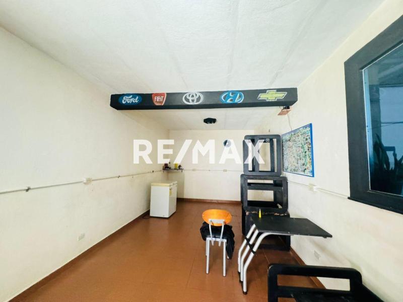 En Alquiler Local Industrial y Galpón Sector Cujicana, Punto Fijo, Estado Falcon, VEN.