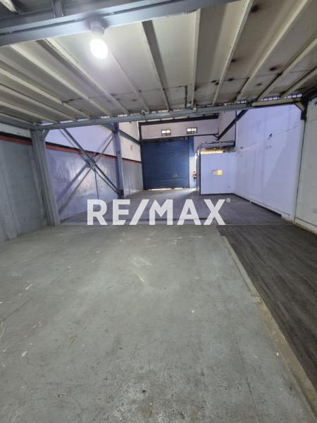 En Alquiler Local Industrial y Galpón Sector Cujicana, Punto Fijo, Estado Falcon, VEN.