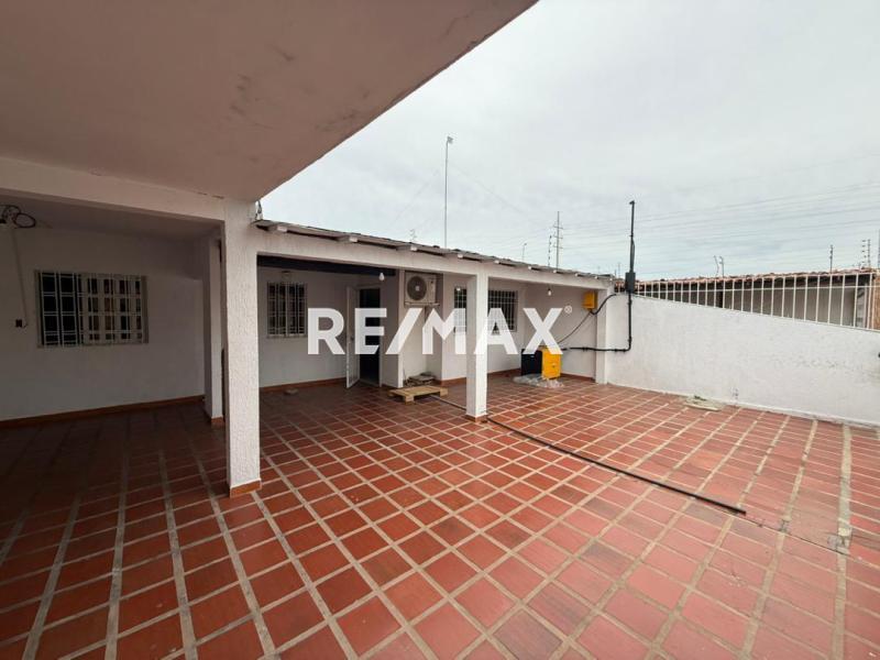 En Venta Casa o TownHouse URB LAS VIRTUDES