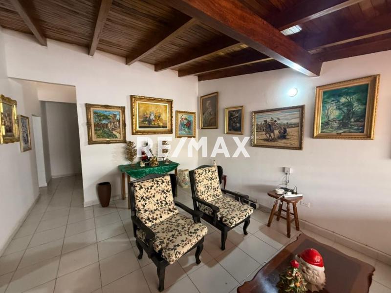 En Venta Casa o TownHouse URB LAS VIRTUDES