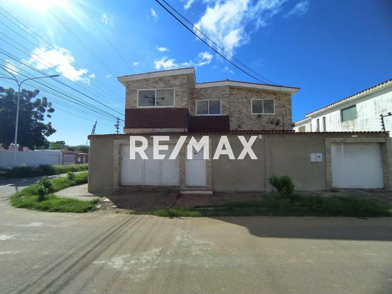 En Venta Casa o TownHouse Calle Orinoco, Punto Fijo, Carirubana, Punta Cardón, Falcón, 4102, VEN