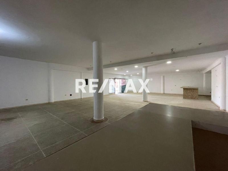 En Alquiler Local Comercial Avenida Ollarvides, Punta Cardón, Punto Fijo, Carirubana, Falcón, VEN