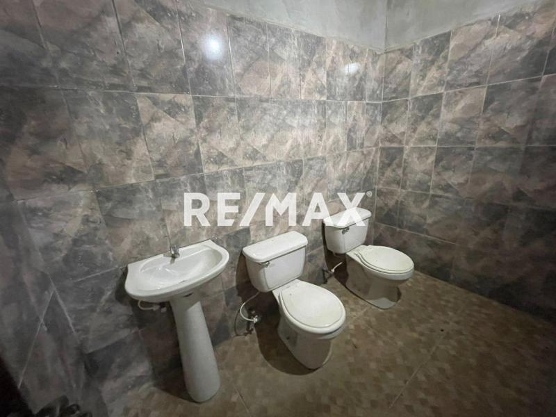 En Alquiler Local Comercial Avenida Ollarvides, Punta Cardón, Punto Fijo, Carirubana, Falcón, VEN