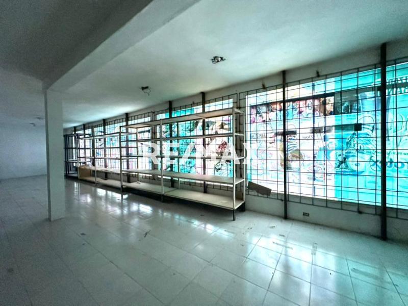 En Venta Local Comercial Calle Colombia, Centro, Punto Fijo, Falcón, 4102, VEN