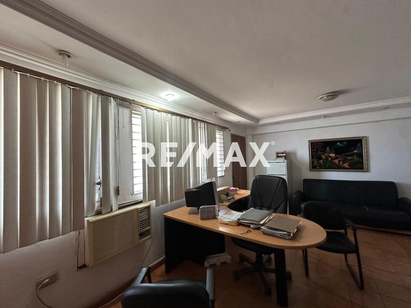 En Venta Local Comercial Calle Colombia, Centro, Punto Fijo, Falcón, 4102, VEN