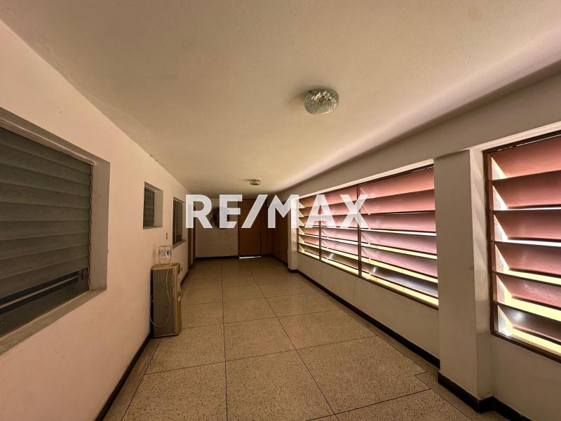 En Venta Local Comercial Calle Colombia, Centro, Punto Fijo, Falcón, 4102, VEN