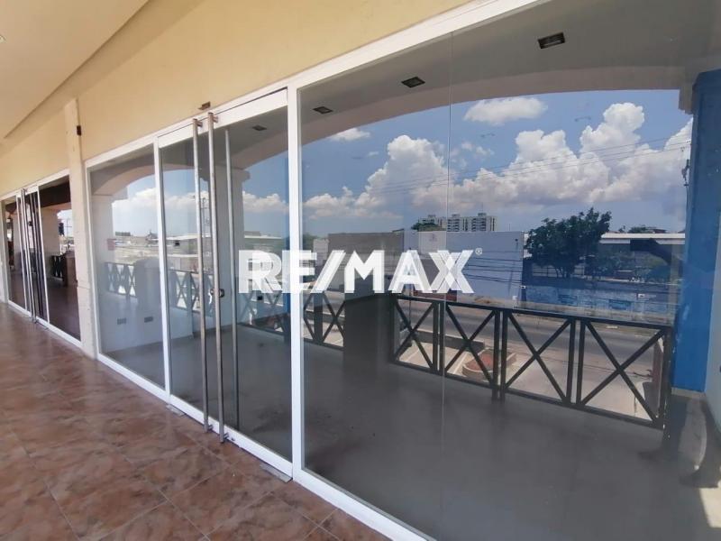 En Venta Local Comercial Ave Ollarvides , CC Caribbeam PB