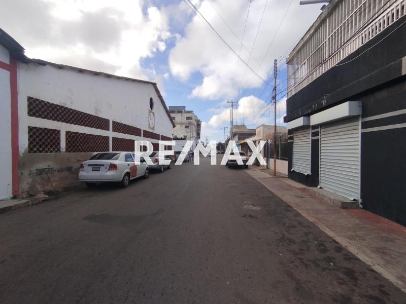 En Venta Local Comercial Puerta Maraven, Punto Fijo, Estado Falcón