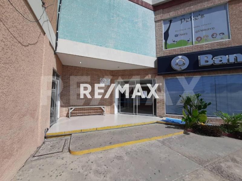 En Alquiler Local Comercial Puerta Maraven, Punto Fijo, Estado Falcón