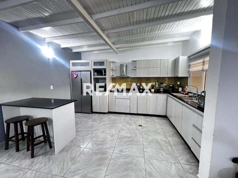 En Venta Casa o TownHouse Puerta Maraven. Punto Fijo estado Falcón