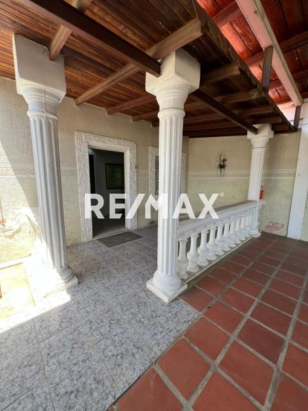 En Alquiler Casa o TownHouse Urb Zaraboncito Sector Maraven