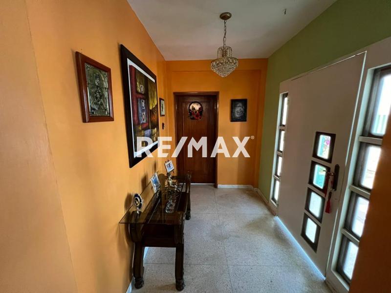 En Venta Casa o TownHouse SECTOR BRISAMAR PUERTA MARAVEN