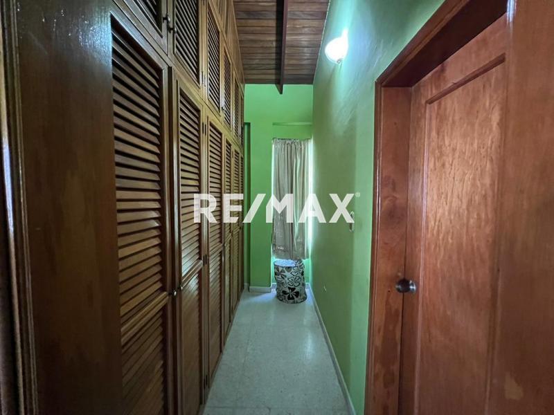 En Venta Casa o TownHouse SECTOR BRISAMAR PUERTA MARAVEN