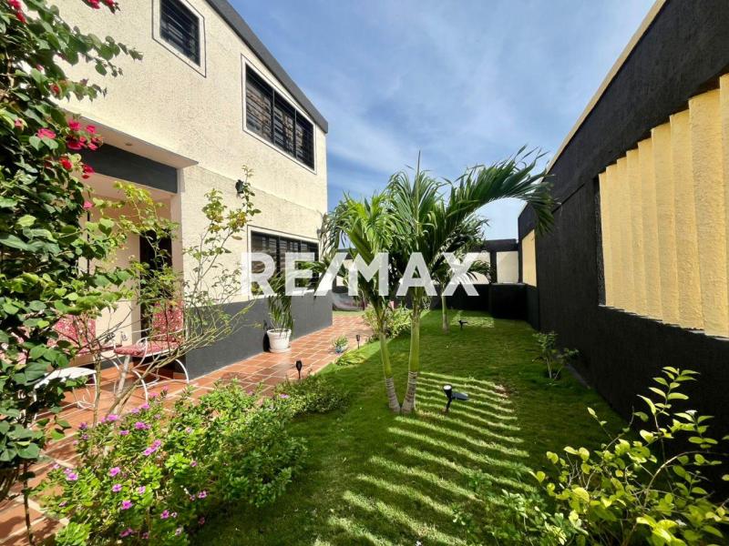 En Venta Casa o TownHouse Guanadito Sur, Municipio Los Taques