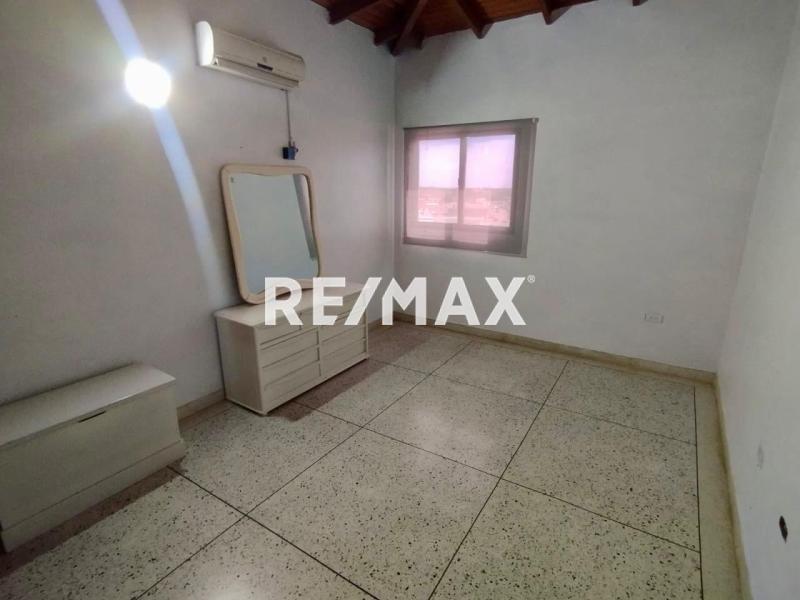 En Venta Apartamento Edificio conjunto residencial las Cumaraguas Sector Bella Vista