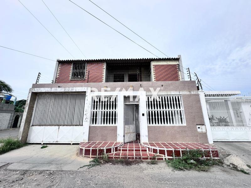 En Venta Casa o TownHouse Punto Fijo, Falcón, 4148, VEN