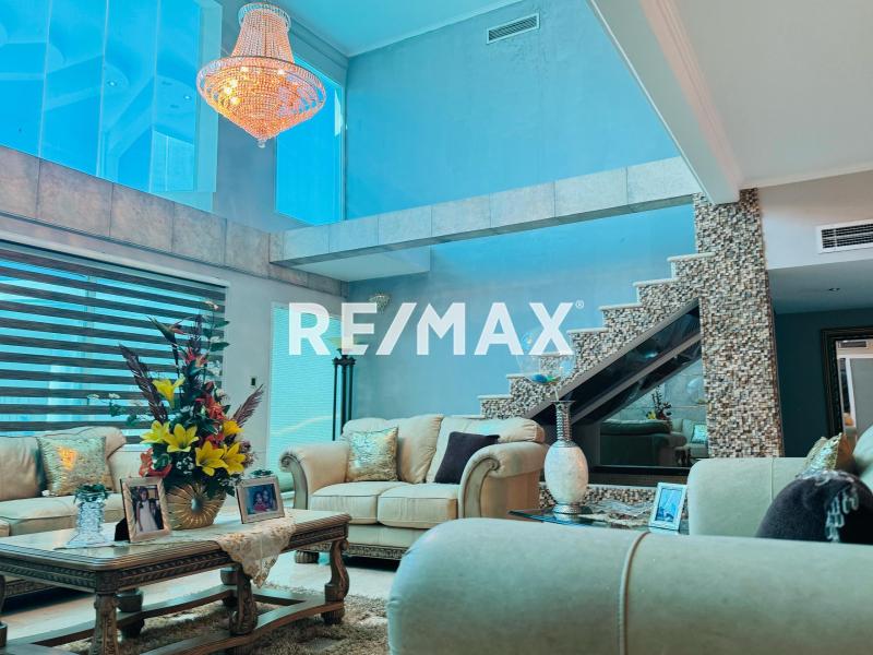 En Venta Casa o TownHouse CASACOIMA VILLAGE