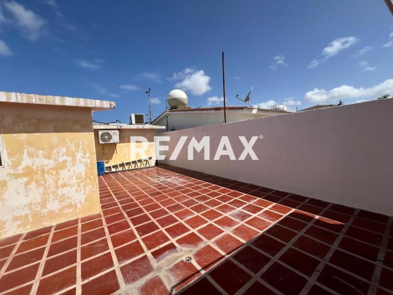 En Venta Casa o TownHouse Urb Casacoima. Punto Fijo, Edo Falcon