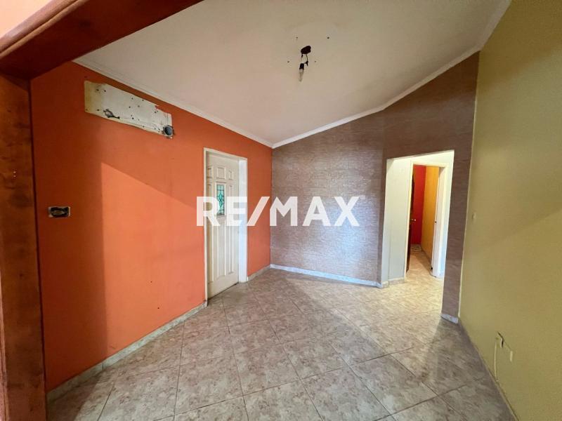 En Venta Casa o TownHouse Av. Principal de Bella Vista