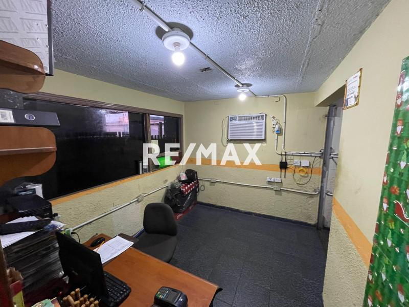 En Venta Negocio Calle Ecuador, Centro, Punto Fijo, Falcón, 4102, VEN