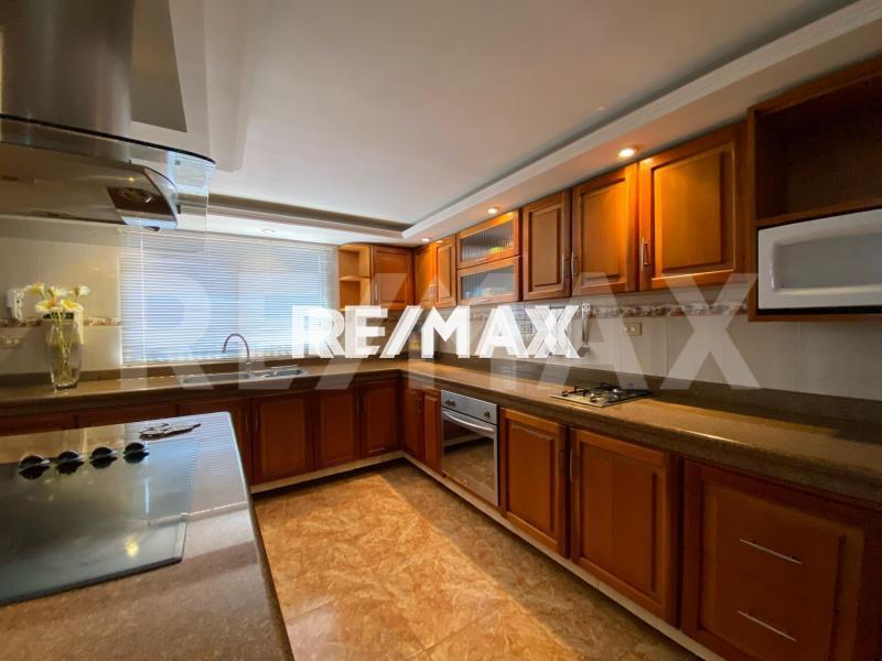 En Venta Casa o TownHouse Calle Guadalupe, urbanización manaure