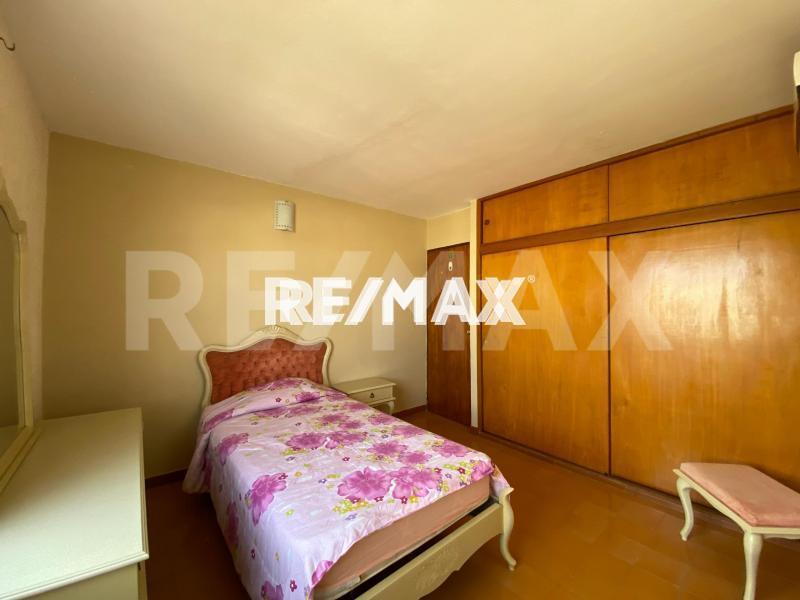 En Venta Casa o TownHouse Calle Guadalupe, urbanización manaure