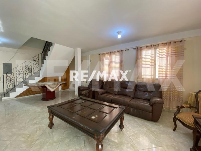 En Venta Casa o TownHouse Urb. Zarabon, Punto Fijo Estado Falcon