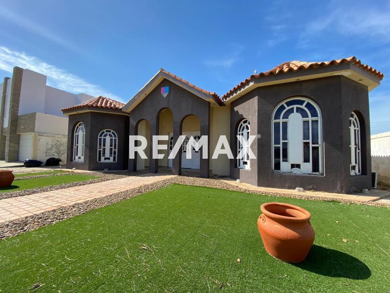 En Venta Casa o TownHouse Urb. Zarabon, Punto Fijo Estado Falcon