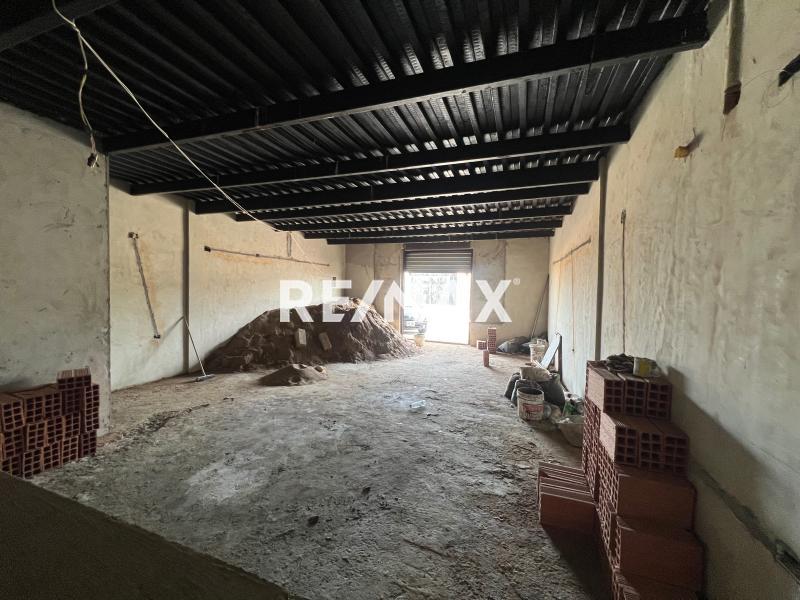 En Venta Local Comercial Avenida Ollarvides, Puerta Maraven, Cardón, Falcón, 4154, VEN