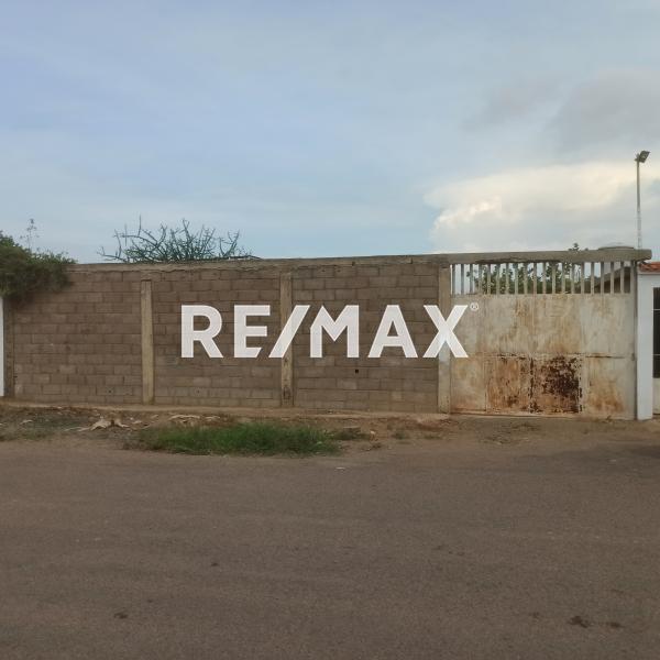 En Venta Terreno y Parcela Calle Guadalupe urbanización manaure