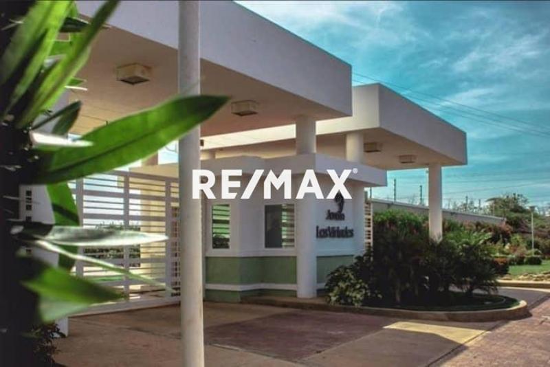 En Venta Terreno y Parcela Calle Guadalupe urbanización manaure