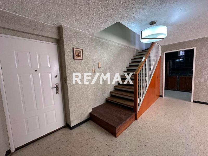 En Alquiler Apartamento Av 1 Zarabon