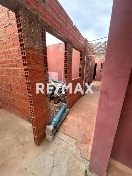 En Venta Casa o TownHouse AV 2 de Antiguo Aeropuerto