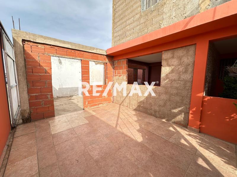 En Venta Casa o TownHouse AV 2 de Antiguo Aeropuerto