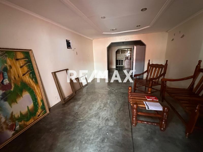 En Venta Casa o TownHouse AV 2 de Antiguo Aeropuerto