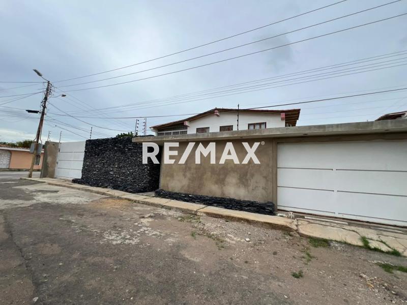 En Venta Casa o TownHouse Urbanización Santa Fe, Conjunto Residencial Los Médanos