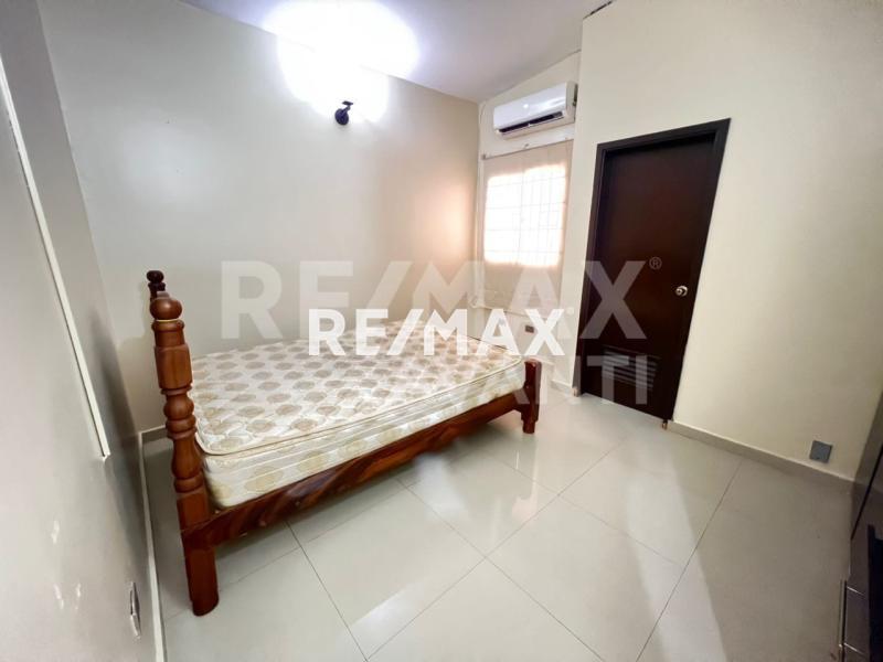 En Alquiler Casa o TownHouse Puerta Maraven, Punto Fijo, Estado Falcon, Carirubana VEN