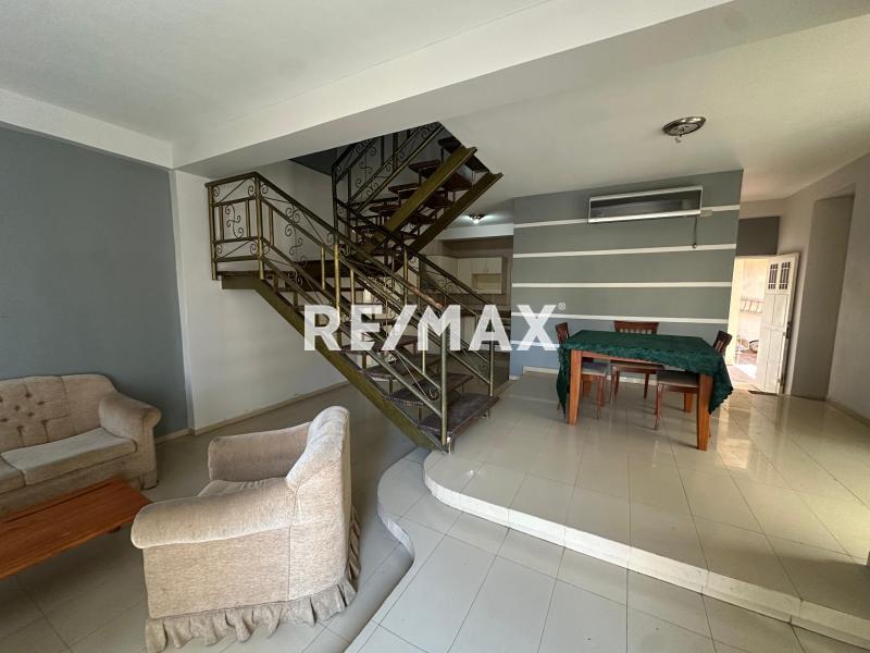 En Venta Casa o TownHouse Urb. Los Corales, Santa Irene, Punto Fijo, Estado Falcon