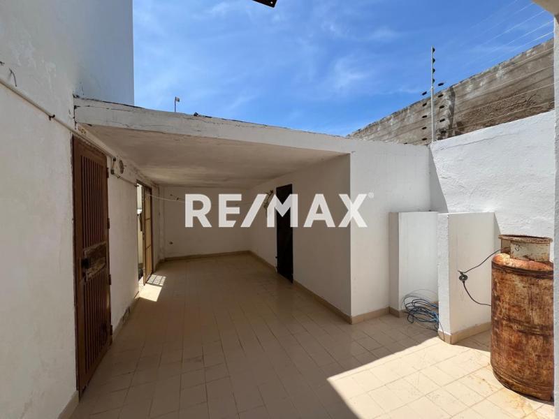 En Venta Casa o TownHouse Urb. Los Corales, Santa Irene, Punto Fijo, Estado Falcon