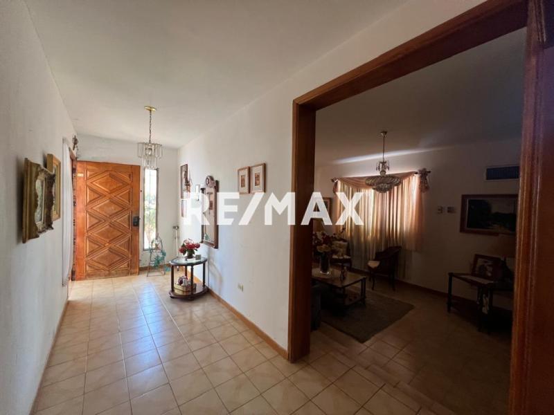 En Venta Casa o TownHouse Urb. Los Corales, Santa Irene, Punto Fijo, Estado Falcon