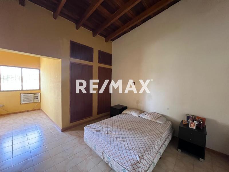 En Venta Casa o TownHouse Urb. Los Corales, Santa Irene, Punto Fijo, Estado Falcon