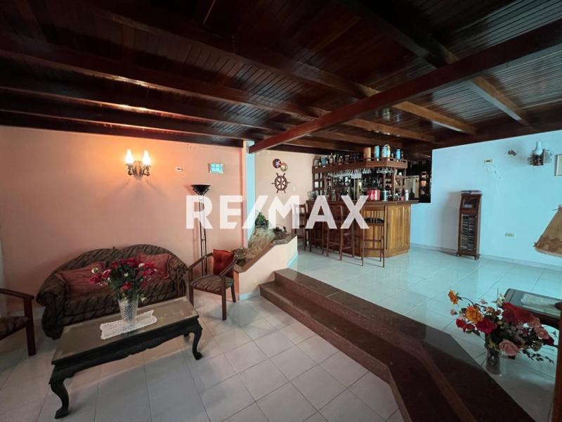 En Venta Casa o TownHouse Urb. Los Corales, Santa Irene, Punto Fijo, Estado Falcon