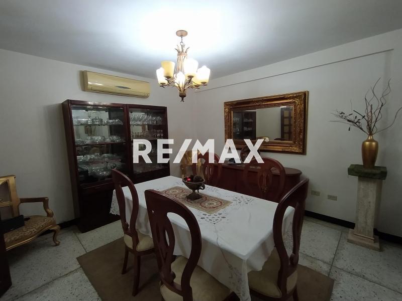 En Venta Casa o TownHouse Urb. Los Corales, Santa Irene, Punto Fijo, Estado Falcon